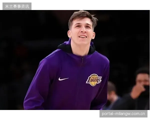 NBA季后赛开战！凯斯勒首秀11分9篮板，里夫斯28分湖人30次失误遭勇士逆转——勇士如何在逆转中展现超越之路？